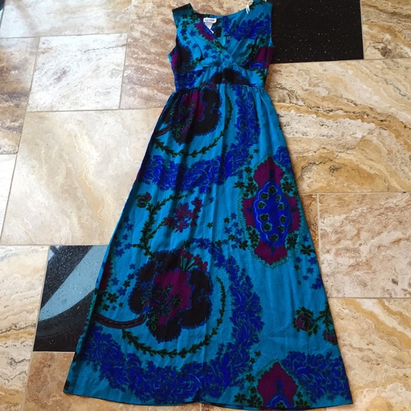 Hilo Hattie Dresses & Skirts - Made in Hawaii turquoise empire waist/zipper back